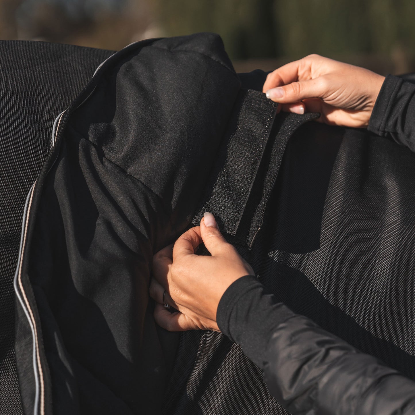 Obsidian outdoor blanket 300gr Back on Track®