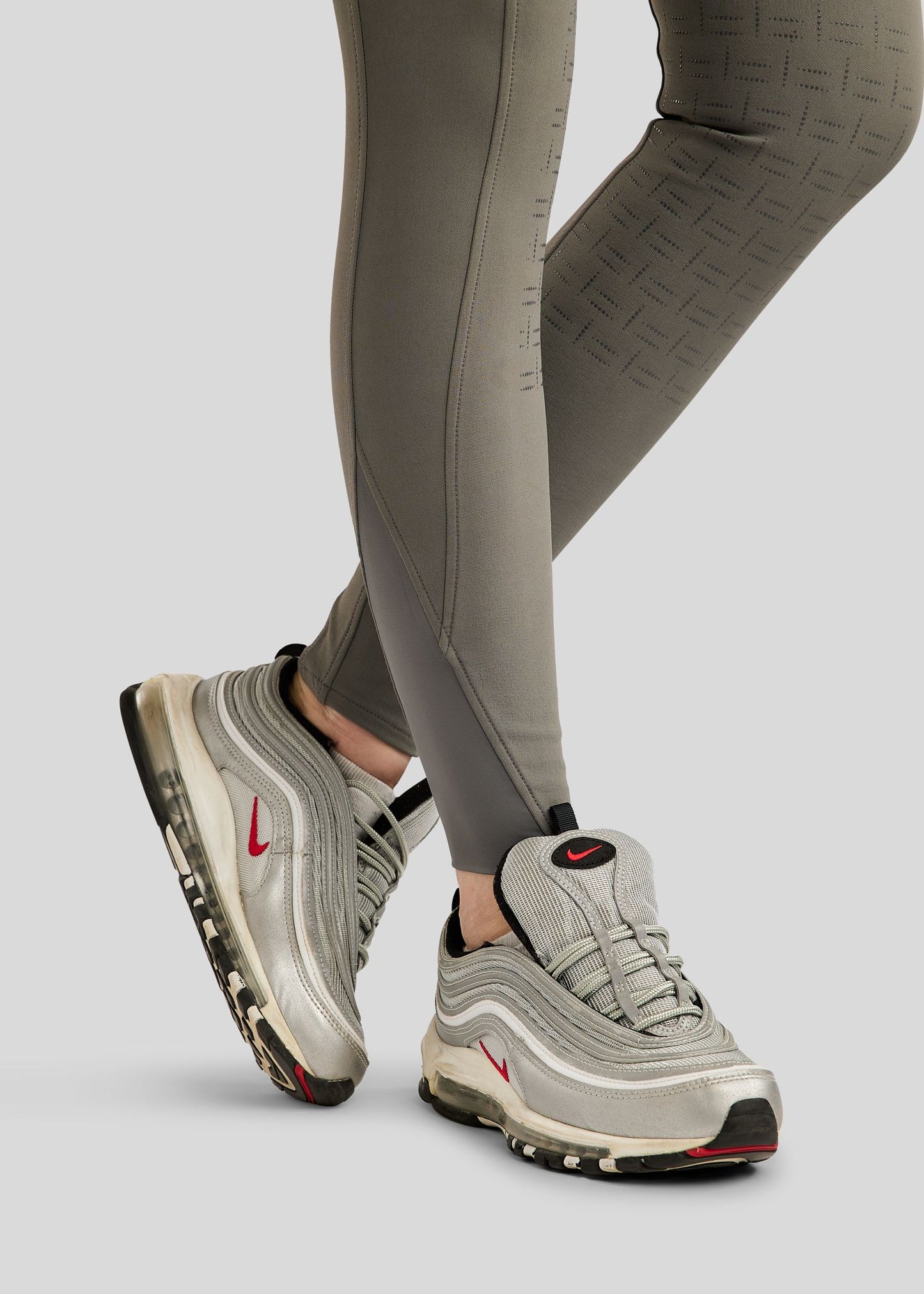 MoLila pantalón con detalles champagne F/G - Gris