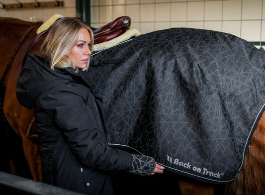 OUTTRAKK Manta de Ejercicio para Caballos Welltex® - Back on Track