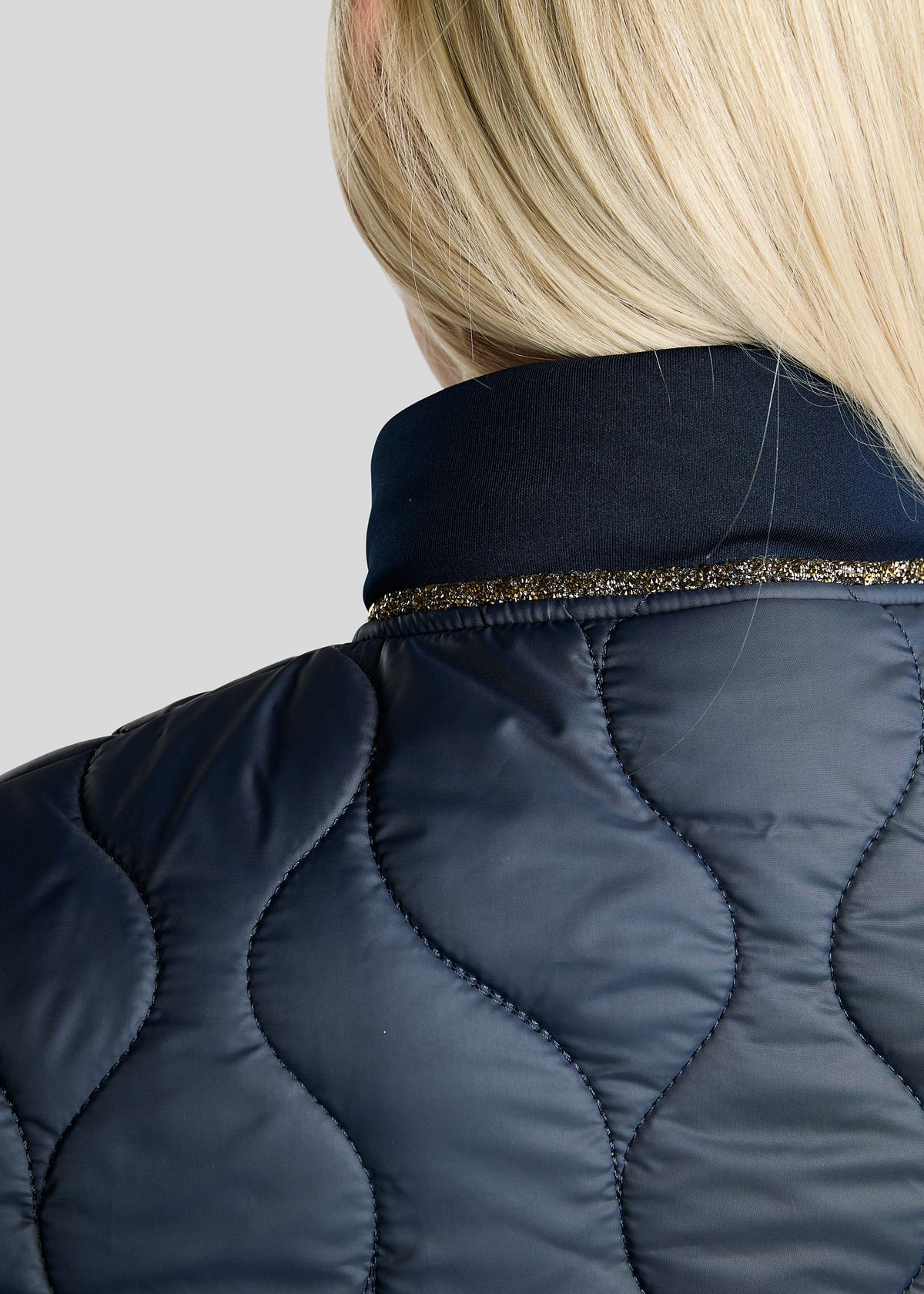 MoVeronica Chaqueta Híbrida Montar con detalles Golden Quartz - Navy
