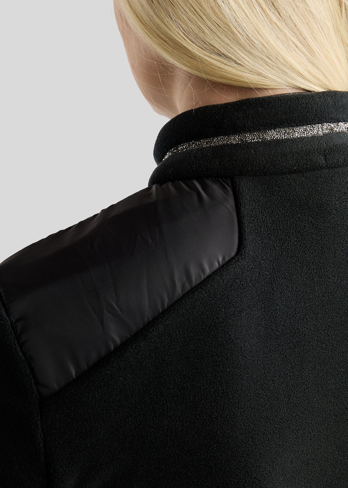 MoEllie Chaqueta Polar con detalles Gun Metal - Negro