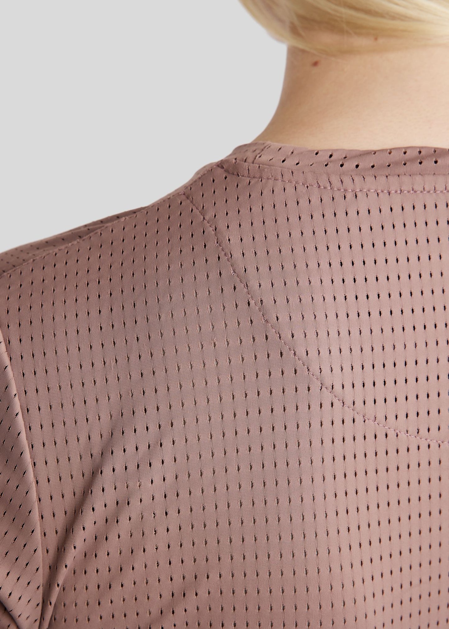 MoTilley Camiseta laser cut Ligera, Transpirable y Estilo Deportivo - Blush