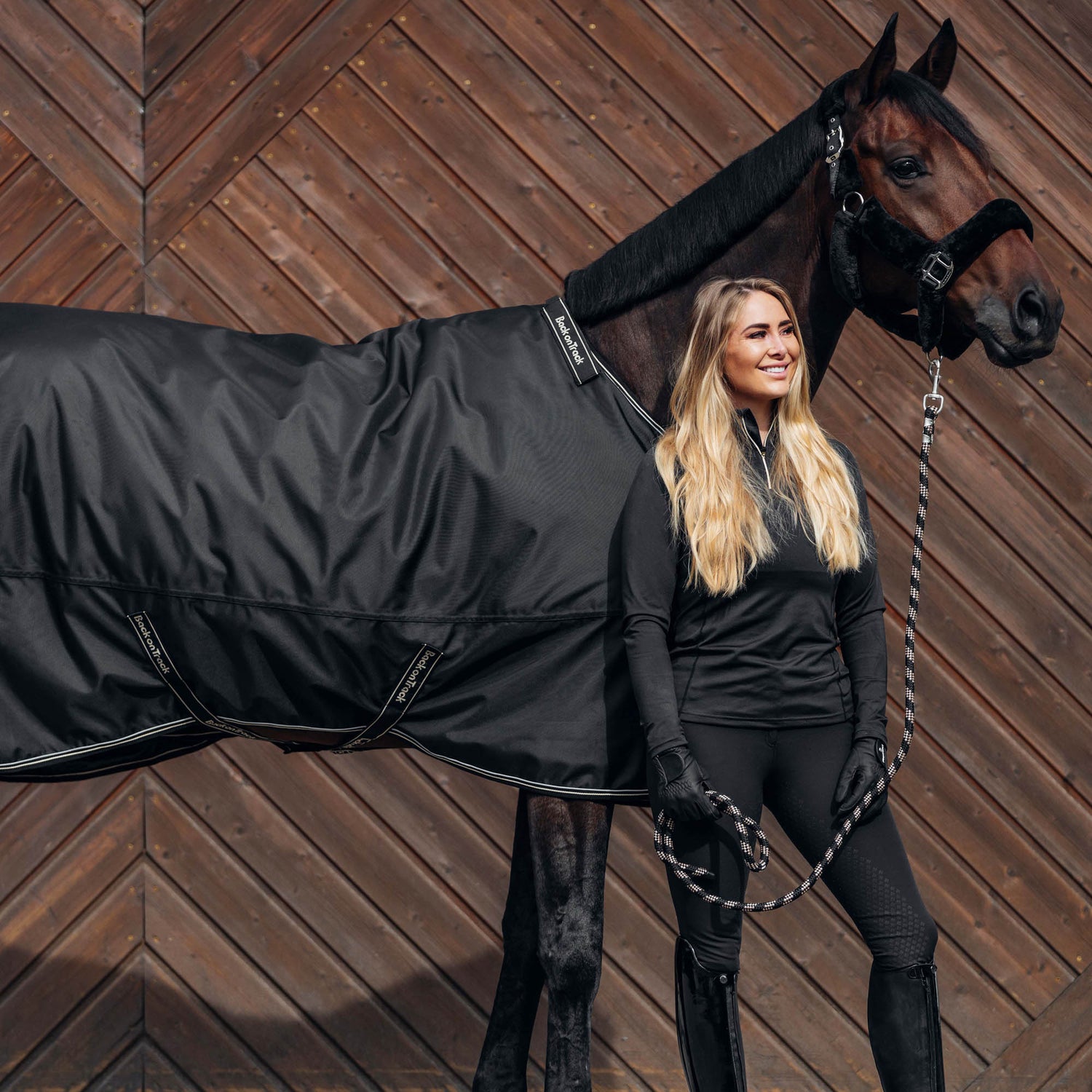 Back on Track mantas caballo