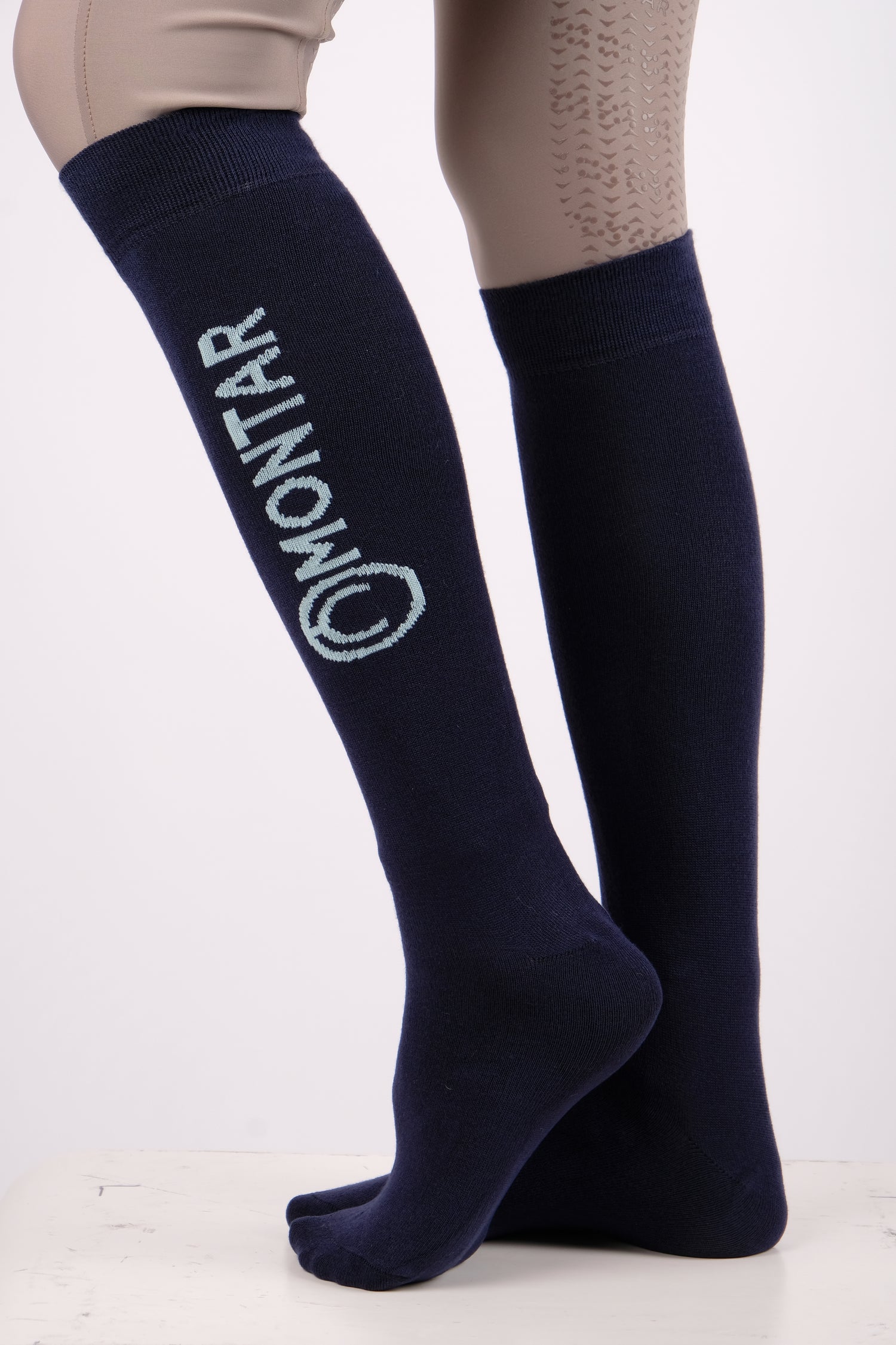 Calcetines, guantes y accesorios