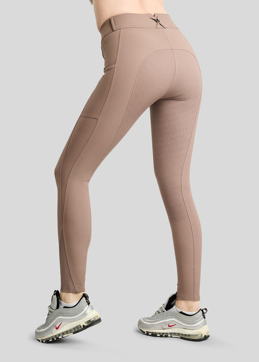 Megan pantalon con bolsillo movil F/G - Nougat Brown