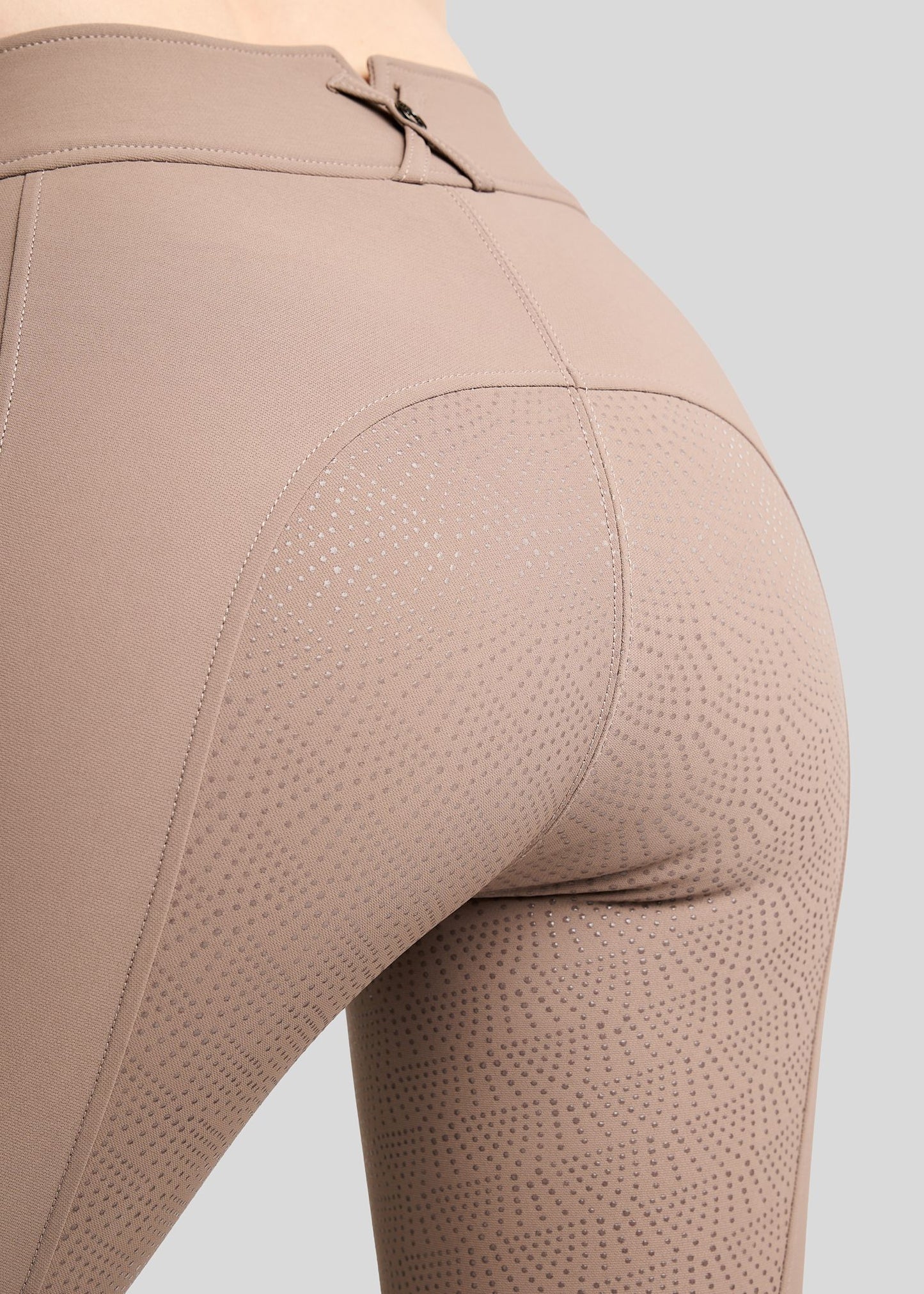 Megan pantalon con bolsillo movil F/G - Nougat Brown