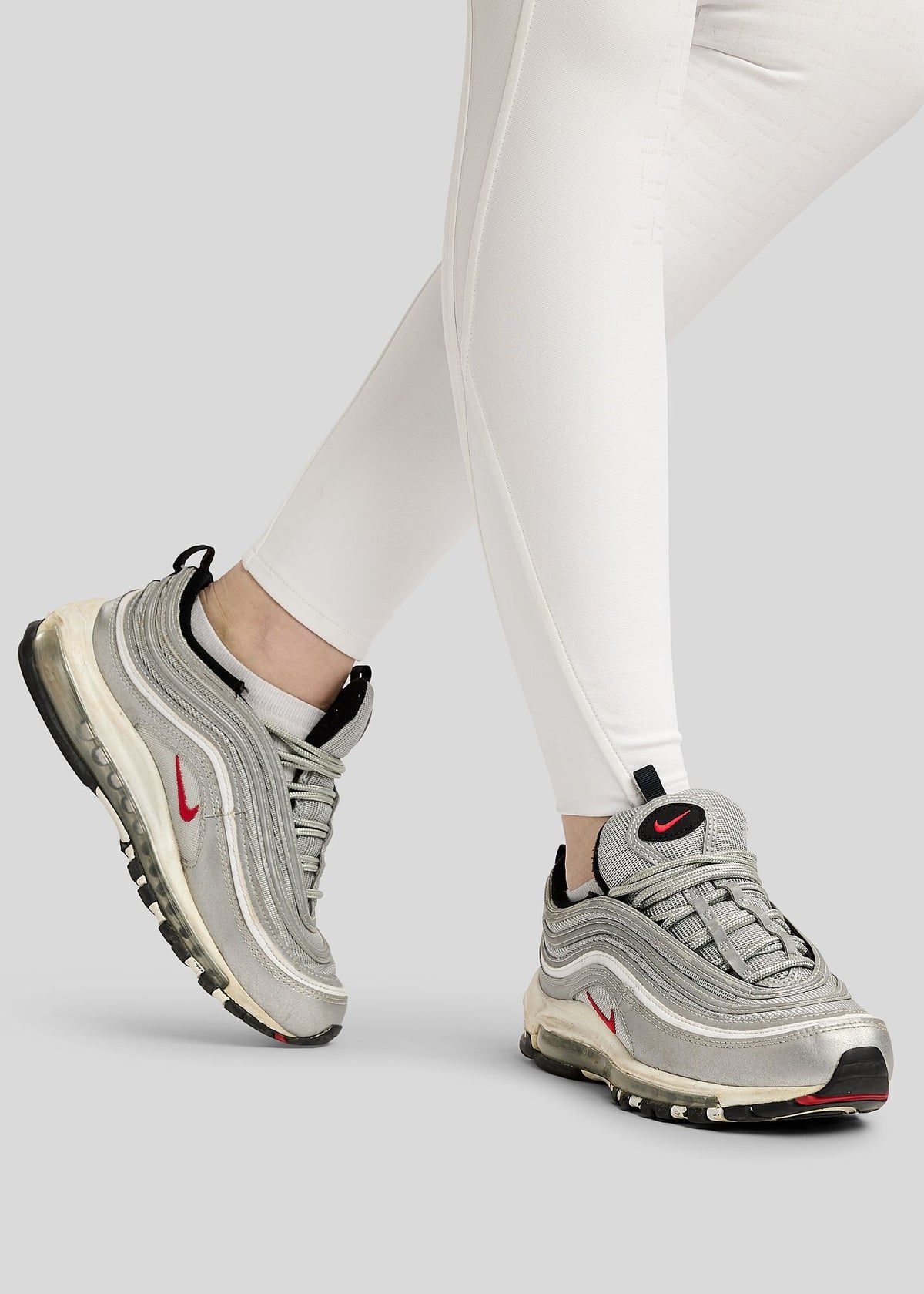 MoMaisy Pantalón Full Grip con detalles Gun Metal Crystal - Blanco
