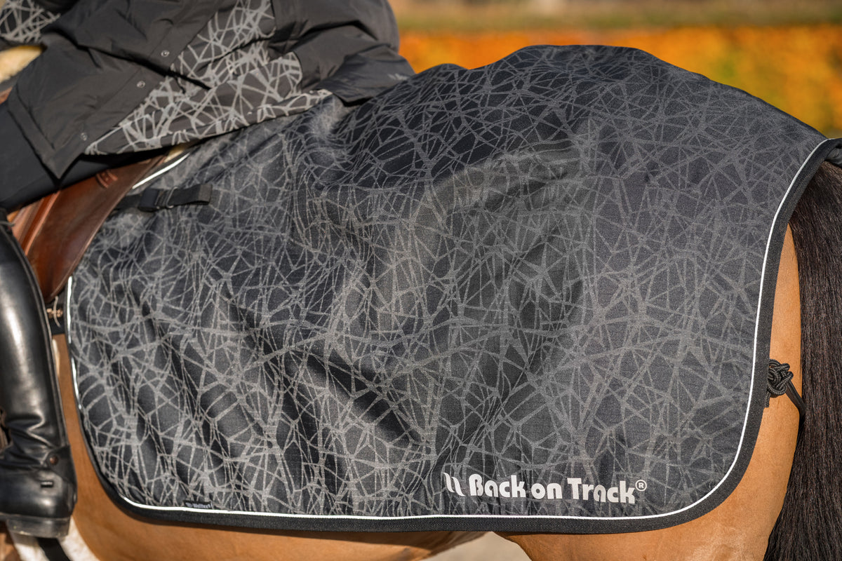 OUTTRAKK Manta de Ejercicio para Caballos Welltex® - Back on Track
