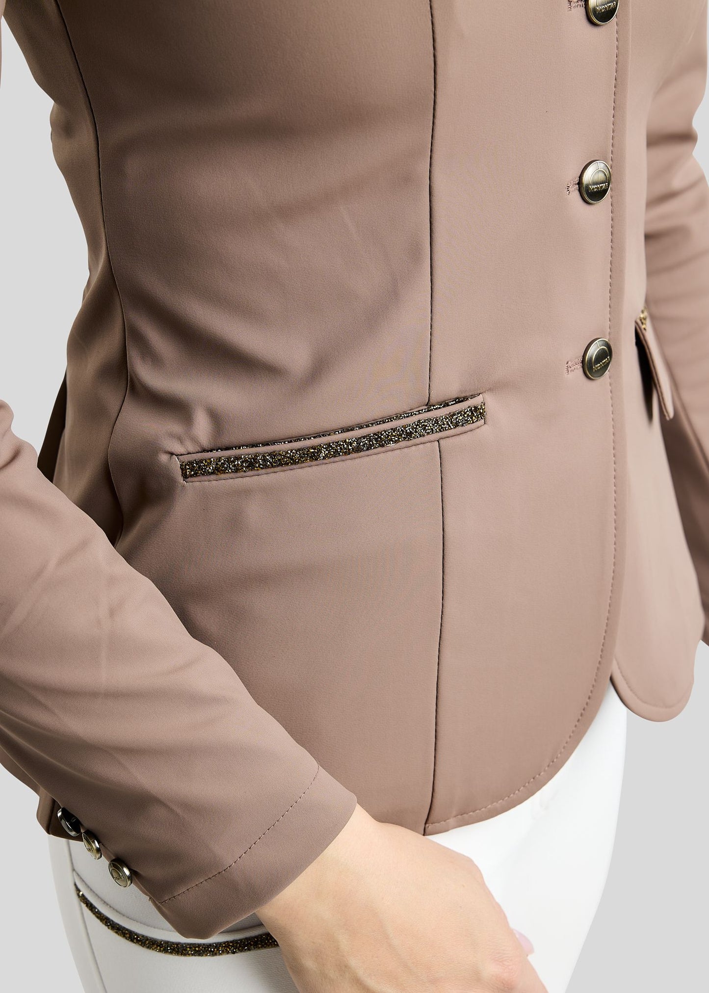 MoEve Softshell Americana de Concurso detalles Golden Quartz - Nougat Brown
