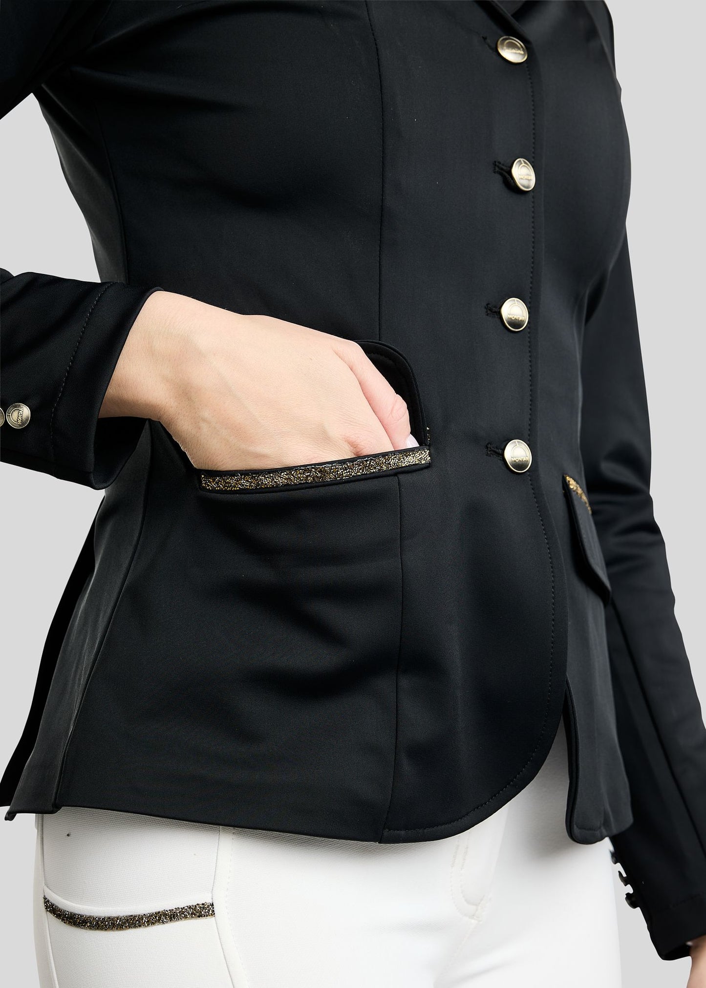 MoEve Softshell Americana de Concurso detalles Golden Quartz - Negro