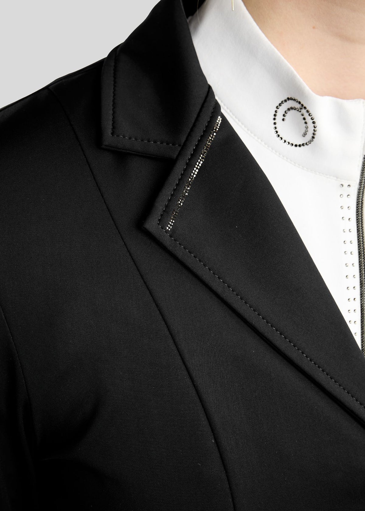 MoKira Softshell americana de concurso detalles Gun Metal - Negro