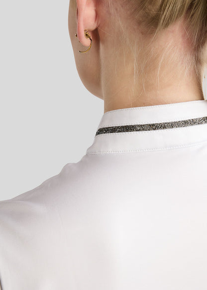 MoMaisy Polo de Concurso con detalles Gun Metal - Blanco