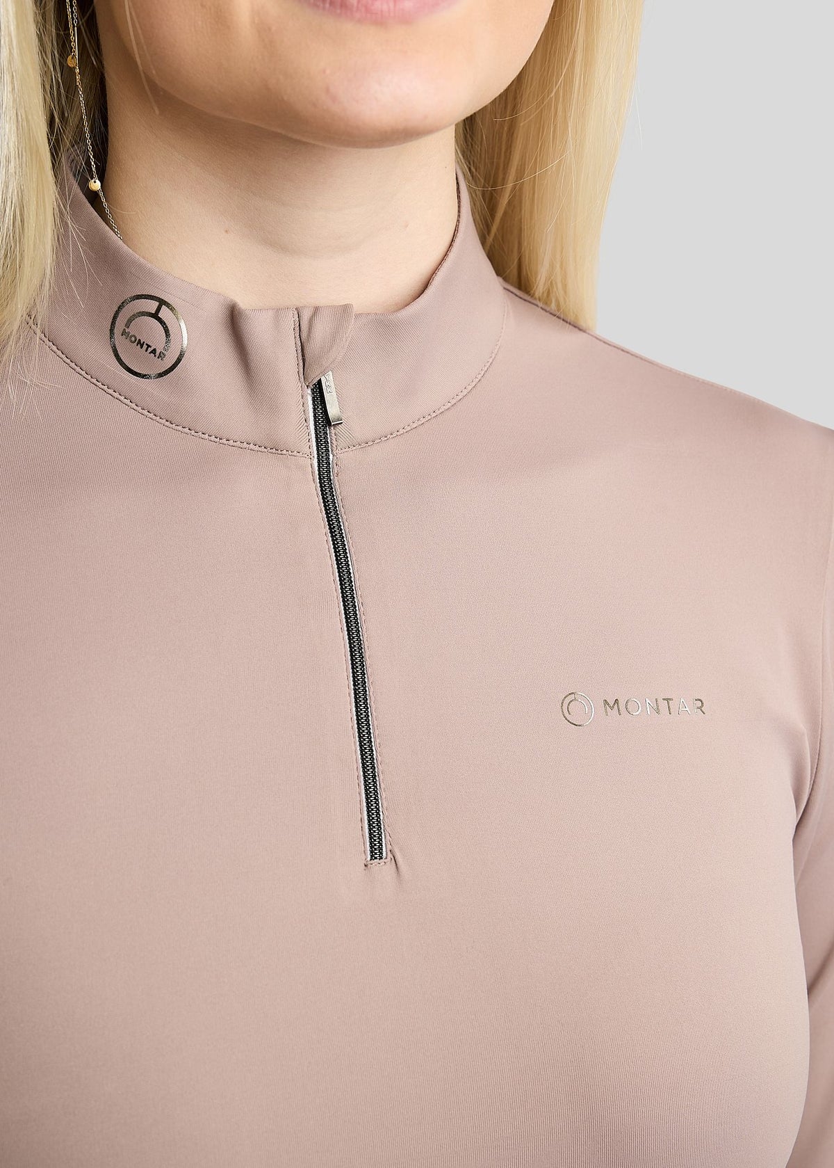 MoMegan polo manga larga con logo en Gun Metal - Rose Grey