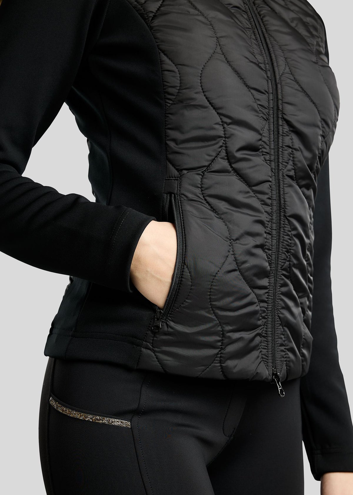 MoVeronica Chaqueta Híbrida Montar con detalles Golden Quartz - Negro