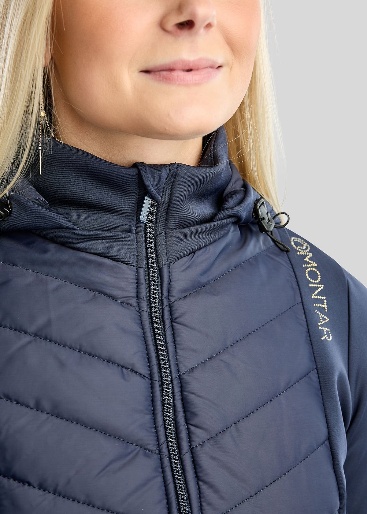 MoEverline Chaqueta Híbrida Montar con Capucha Desmontable y detalles Golden Quartz - Navy