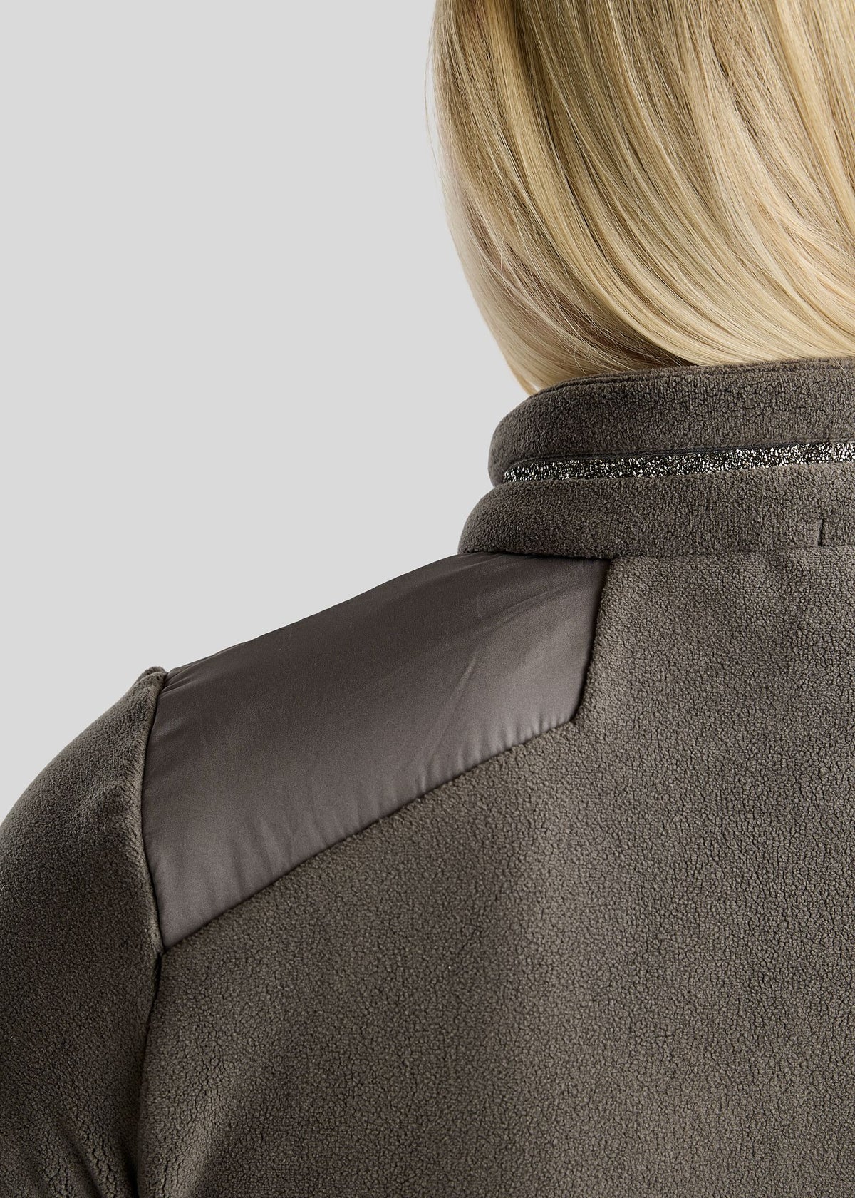 MoEllie Chaqueta Polar con detalles Gun Metal - Gris