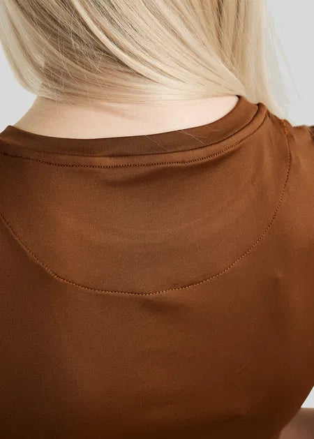 MoSille camiseta con Gun Metal Logo Print - Toffee